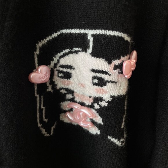 Chanel Black Knit Cardigan with Cartoon Embroidery Combines Luxury and Whimsical - Picture 5 of 8